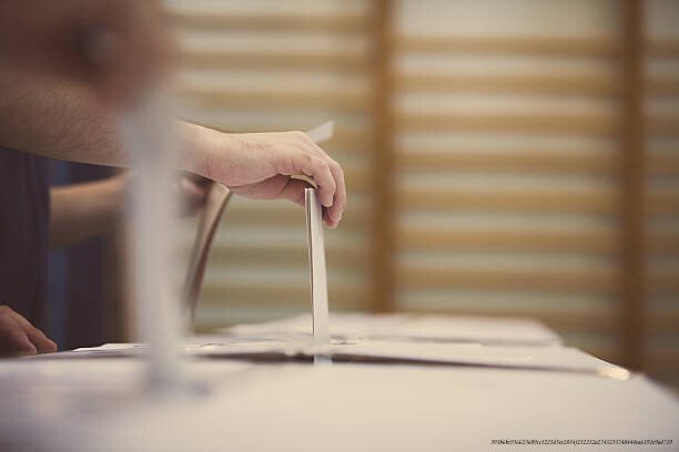 VOTE ET DÉMOCRATIE : POURQUOI S’ENGAGER QUAND ON A 20 ANS