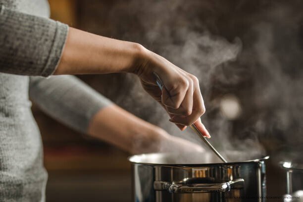 COMMENT CUISINER SAINEMENT EN MOINS DE 20 MINUTES PAR JOUR 3 Techniques de cuisson efficaces pour gagner du temps