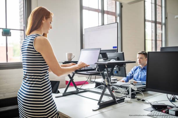AMÉNAGER UN ESPACE DE TRAVAIL ERGONOMIQUE POUR ÉVITER LES MAUX DE DOS 5 Créer un environnement de travail agréable