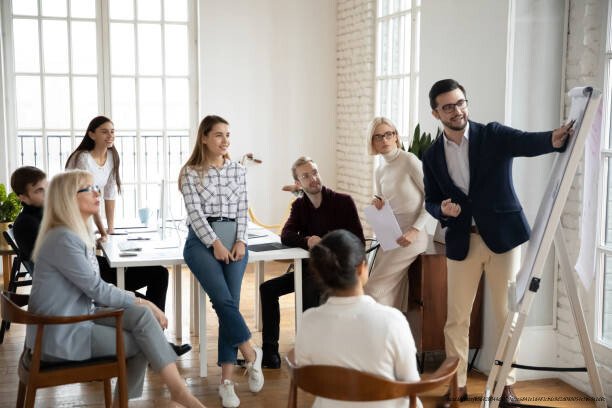 L'EFFET PYGMALION : COMMENT NOS ATTENTES INFLUENCENT LA RÉUSSITE 3 L'impact des attentes dans le milieu professionnel