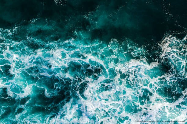 LES MYSTÈRES DE L'OCÉAN PROFOND QUE LA SCIENCE N'A PAS ENCORE RÉSOLUS 3 Turquoise ocean water