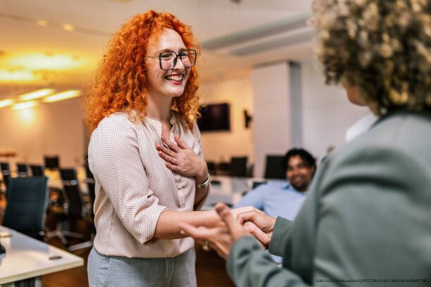 LE POUVOIR DE LA GRATITUDE : CE QUE DIT LA SCIENCE SUR LE BIEN-ÊTRE 4 Comment la Gratitude Renforce les Relations Interpersonnelles