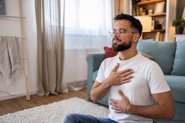 MÉDITATION DE PLEINE CONSCIENCE : 5 MINUTES POUR CALMER LE MENTAL