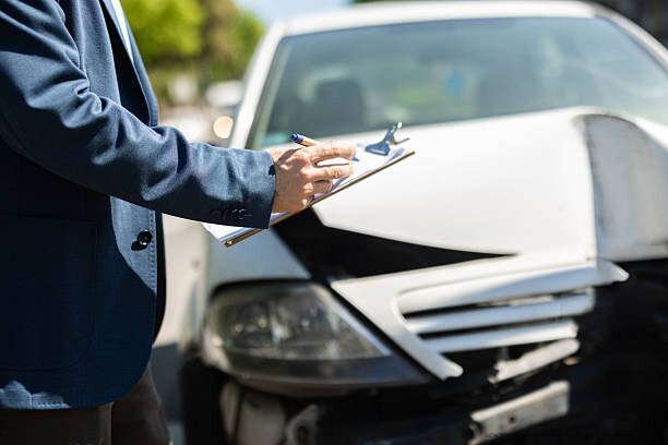 L’ASSURANCE RESPONSABILITÉ CIVILE : POURQUOI ELLE EST OBLIGATOIRE