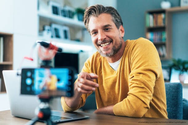 COMMENT LES INFLUENCEURS ONT REMPLACÉ LES JOURNALISTES DANS LA VIE DES JEUNES 5 Les stratégies marketing