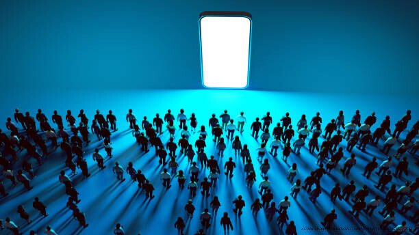 POURQUOI NOUS SURÉVALUONS TOUJOURS NOS PROPRES QUALITÉS ET SOUS-ÉVALUONS CELLES DES AUTRES 3 Influence des réseaux sociaux