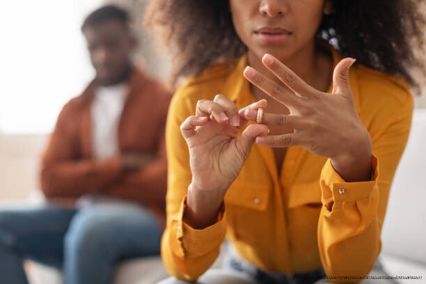 COMMENT SURVIVRE À UN DIVORCE SANS DÉTRUIRE SA VIE ET CELLE DE SES ENFANTS 5 Les erreurs à éviter pendant le divorce