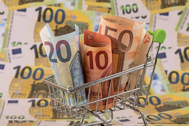 REVENU UNIVERSEL DE BASE : LA SEULE SOLUTION FACE AU CHÔMAGE MASSIF CAUSÉ PAR L'IA 6 Le Revenu Universel de Base