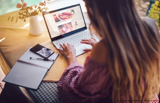 GÉNÉRER DES IMAGES DE BLOG RÉALISTES : PROMPTS INDISPENSABLES POUR LE FORMAT PAYSAGE 5 Optimiser vos images pour le blog