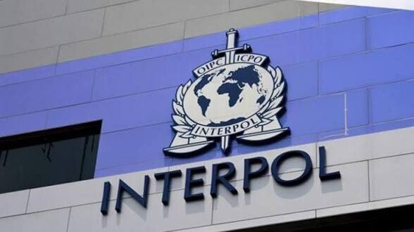 COLLABORATION ENTRE INTERPOL ET LES FORCES DE POLICE MONDIALES POUR TRAQUER LES CRIMINELS INTERNATIONAUX 6 Futures de la Coopération