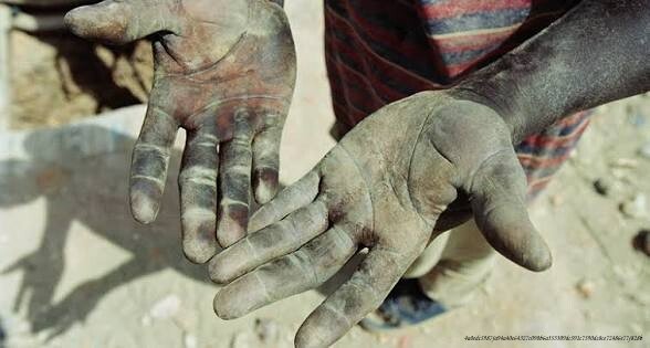 L'ESCLAVE MODERNE : UNE RÉALITÉ ALARMANTE 2 'esclavage moderne