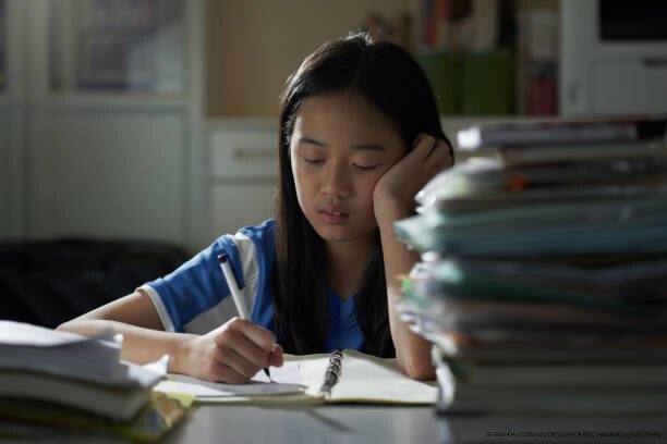 L'ÉVOLUTION DE SINGAPOUR : D'UN PAYS PAUVRE À LA RÉFÉRENCE MONDIALE EN ÉDUCATION EN 5 DÉCENNIES 5 Apprentissage tout au long de la vie