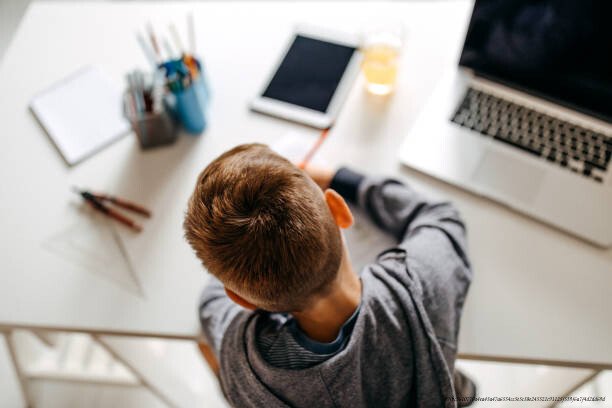 L'ÉCOLE À LA MAISON : AVANTAGES ET RISQUES POUR LA SOCIALISATION DES ENFANTS 4 Règlementation et cadre juridique
