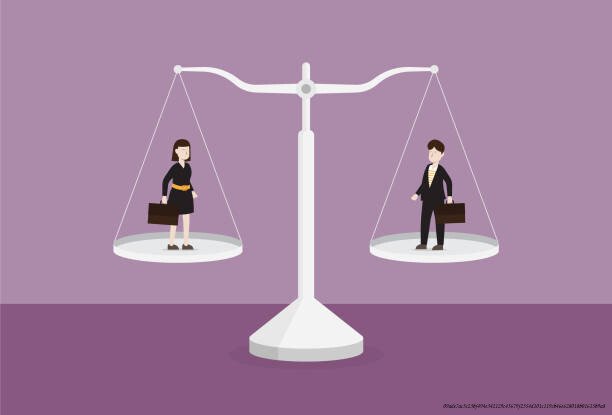 LES INÉGALITÉS DE JUGEMENT : POURQUOI LES FEMMES SONT-ELLES ÉVALUÉES DIFFÉREMMENT DES HOMMES POUR LES MÊME CRIMES 4 Gender Equality, Adult, Balance, Weight Scale