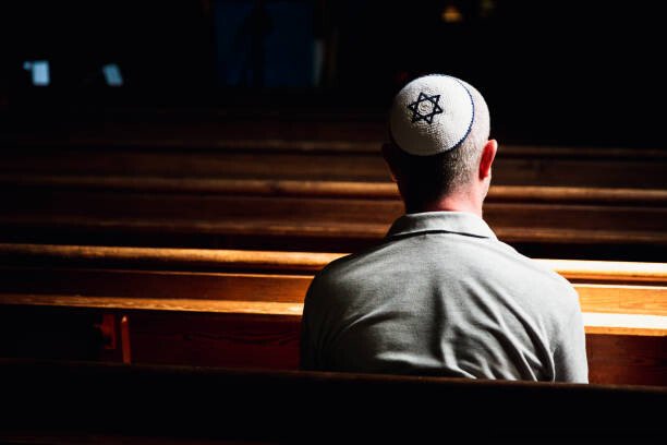 LES PARALLÈLES DES PROPHÉTIES DE L'APOCALYPSE DANS LES TROIS GRANDES RELIGIONS 2 Les Parallèles des Prophéties
