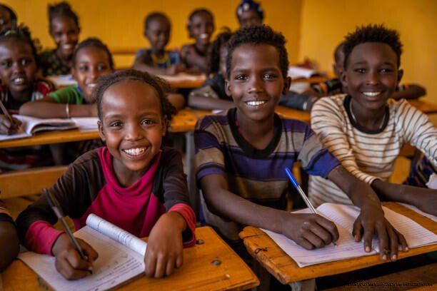 ÉCHEC DES SYSTÈMES ÉDUCATIFS OCCIDENTAUX EN AFRIQUE : UNE ANALYSE APPROFONDIE 3 Les défis d'une adaptation culturelle