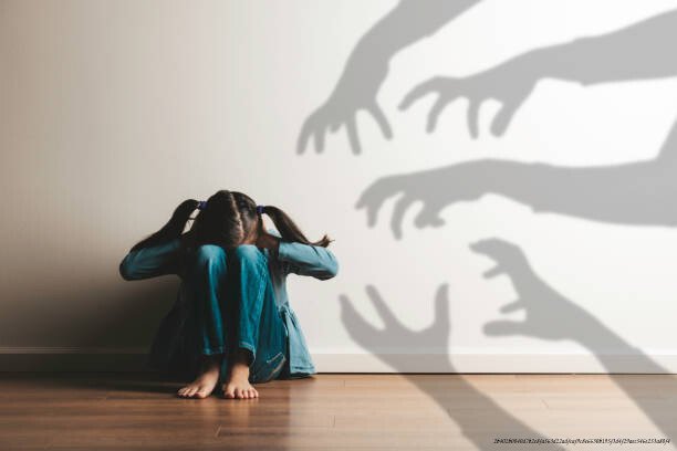 LES SCHÉMAS DE COMPORTEMENT DES ENFANTS VICTIMES D'ABUS À L'AGE ADULTE 3 Impact de l'estime de soi et de la perception de soi