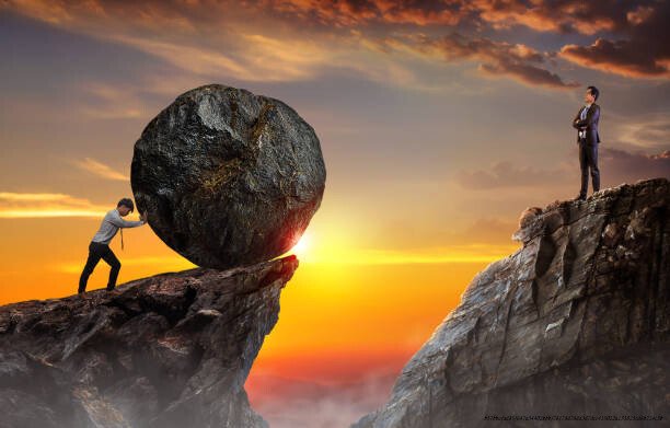 RÉSILIENCE DES INDIVIDUES FACE AUX ÉPREUVES 4 Business man pushing large stone, Business heavy tasks and problems concept.