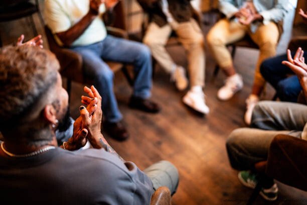 LES COMMUNAUTÉS DE SOUTIEN : LA LUEUR D’ESPOIR EN SANTÉ MENTALE 🔥