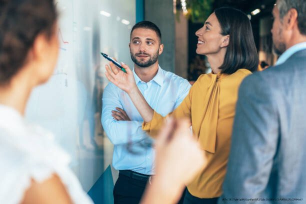 STRATÉGIES POUR UNE COLLABORATION EFFICACE EN ÉQUIPE 🔥