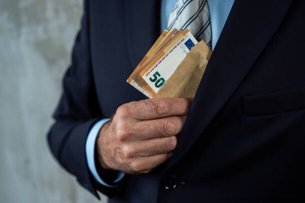 LES PAYS OÙ LA CORRUPTION COMPROMET LA JUSTICE 4 Il y a de l'espoir : initiatives de réforme