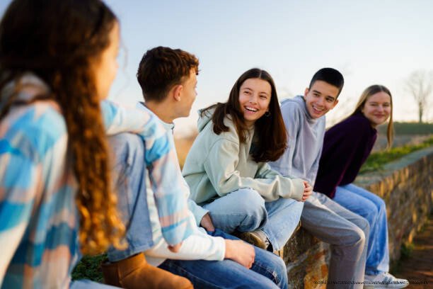 L'ADOLESCENCE : UNE PÉRIODE CRUCIALE ET PÉRILLEUSE 2 L'adolescence