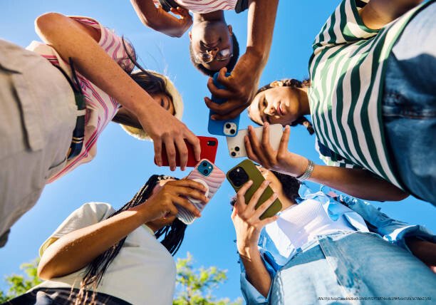 L'ADOLESCENCE : UNE PÉRIODE CRUCIALE ET PÉRILLEUSE 6 perspectives d'avenir