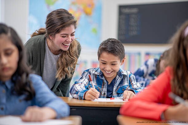L'IMPORTANCE D'ENSEIGNER CE QU'ON VIENT D'APPRENDRE 6 L'Enseignement comme Catalyseur