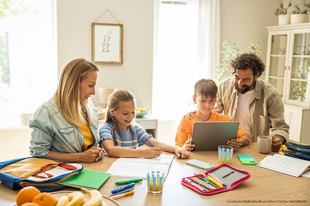 L'ÉCOLE À LA MAISON : AVANTAGES ET RISQUES POUR LA SOCIALISATION DES ENFANTS 5 Perspectives d'experts sur l'école à la maison