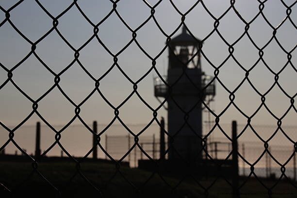 L'ABOLITION DE LA PRISON : UNE PERSPECTIVE INTERNATIONALE 2 l'abolition de la prison