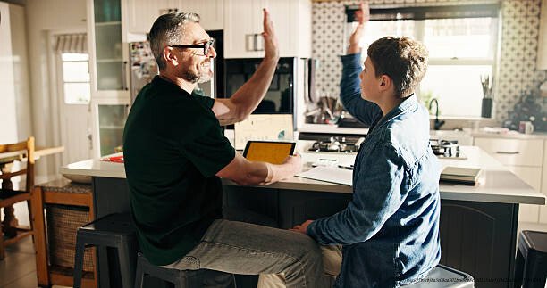 COMMENT AIDER UN ENFANT À AIMER L'ÉCOLE : STRATÉGIES DE MOTIVATION POSITIVES 4 Reconnaître les efforts et les progrès