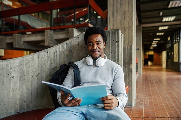 L'ÉCOLE DÉMOCRATIQUE : UN NOUVEAU MODÈLE D'APPRENTISSAGE 6 de l'éducation démocratique