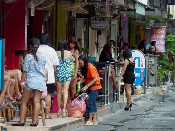 RÉSEAUX DE PROSTITUTION FORCÉE EN PLEIN JOUR 5 Témoignages et Histoires de Survivants